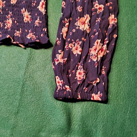 Freshman floral top - Picture 4 of 15